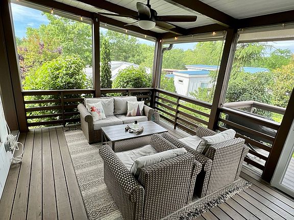 3rd image of 73 Highland Hill Ln