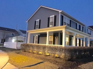 890 Symphony Dr, Aurora, IL 60504