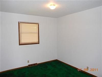 4th image of 2370 Eschtruth St