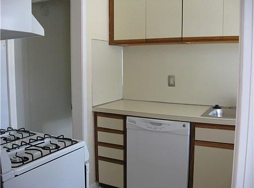 4th image of 2801 Pittsfield Blvd