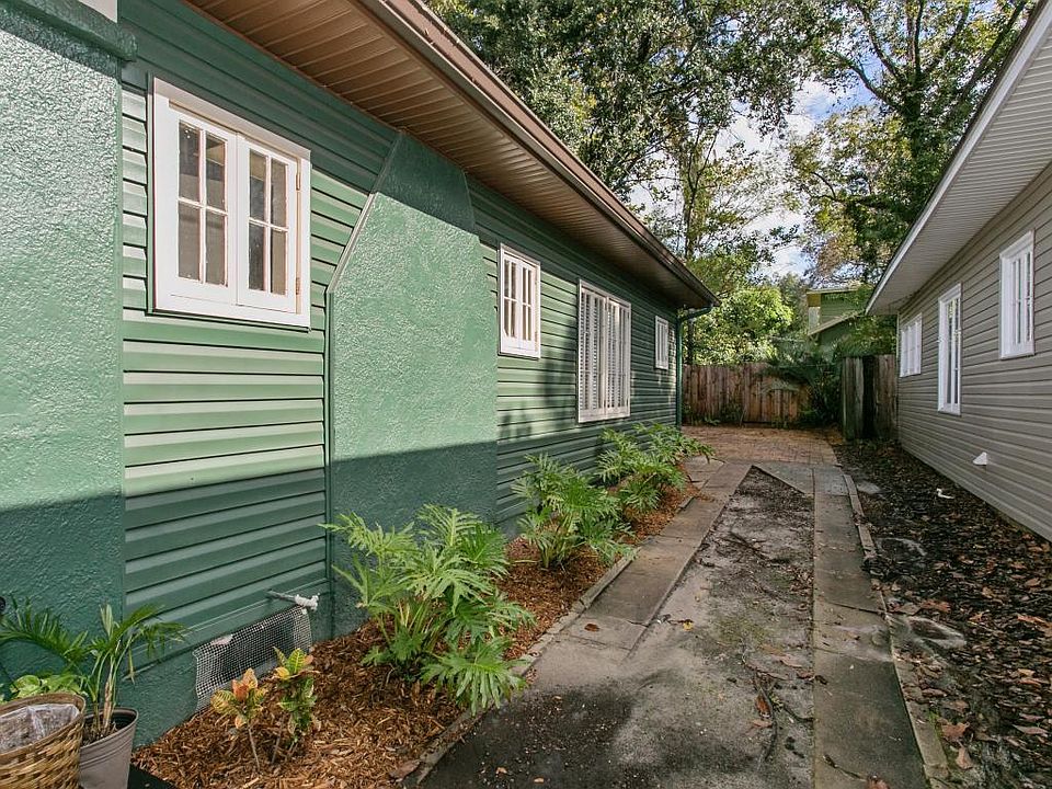 2nd image of 2127 Mango Pl