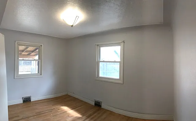 310 6th Ave — Photo 2