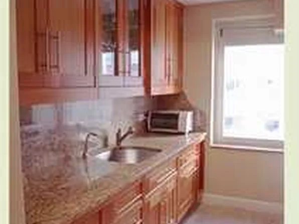 45 Sutton Place South image 1 of 4