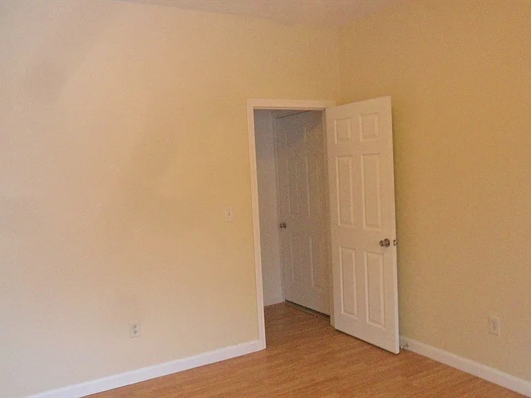 848 Waverly St #3 — Photo 7