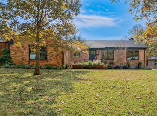 9834 Ridgehaven Dr, Dallas, TX 75238