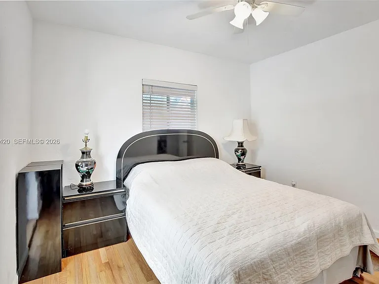 1523 Dewey St — Photo 19