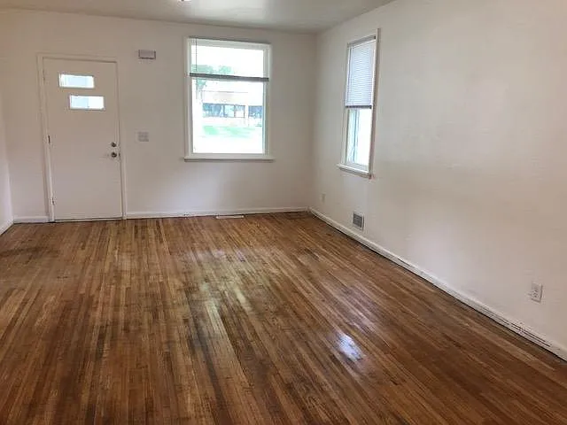 525 W Dakota Ave — Photo 6