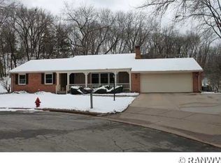 2304 Country Club Ln, Eau Claire, WI 54701
