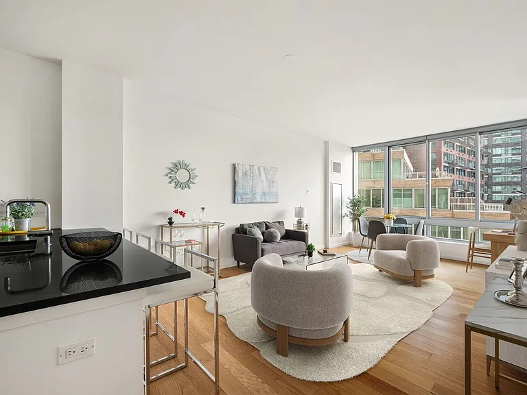 4630 Center Blvd #406 — Photo 3