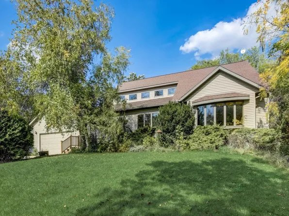 2392 Squire Ln, Stoughton, WI 53589