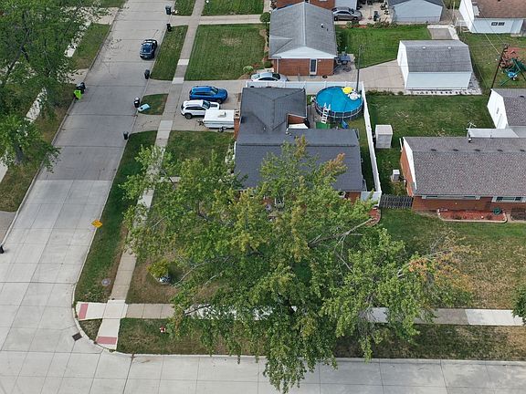 3rd image of 38519 Hartwell Dr