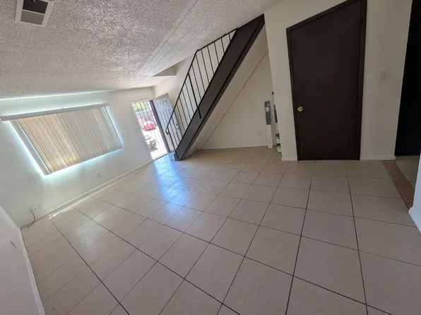 8473 Kelley Dr APT D, Stockton, CA 95209