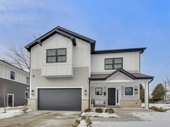 7301 Ponto Ct, Morton Grove, IL 60053