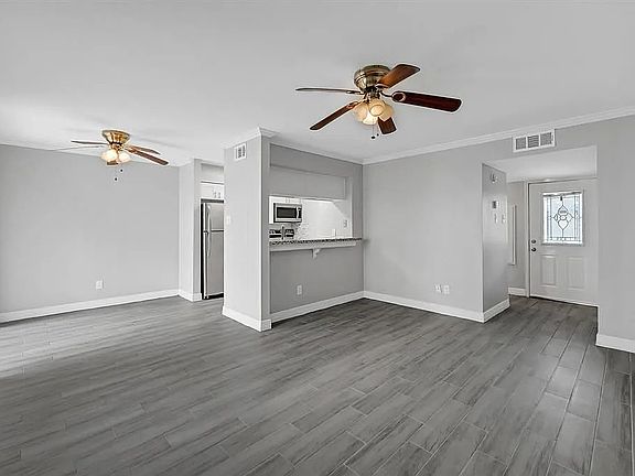 Kitchen and dining area just off the living room