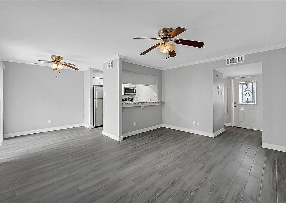 Kitchen and dining area just off the living room