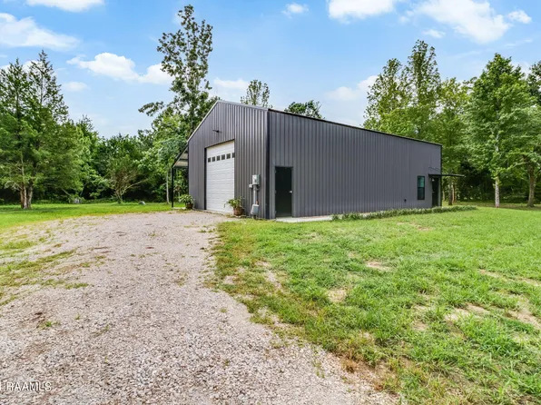 2397 Main Hwy, Breaux Bridge, LA 70517