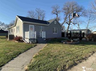 201 N Cherry St, Shickley, NE 68436