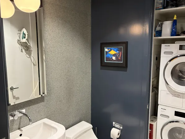 260 Park Avenue South image 6 of 9