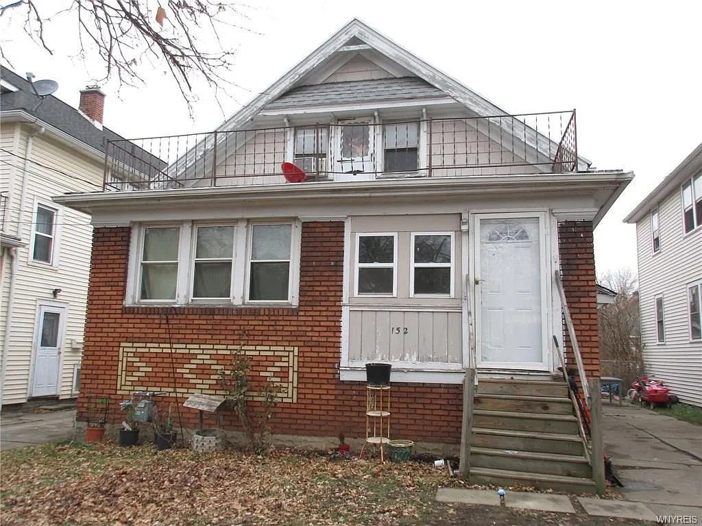 152 Crystal Ave photo 1