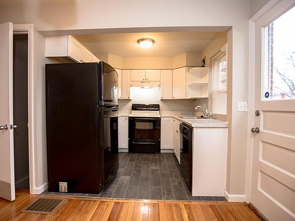 3rd image of 1143 Joetta Dr
