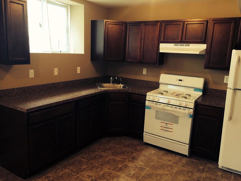 1st image of 21 Jeannette Ave