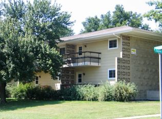 301 S Walnut St, Normal, IL 61790