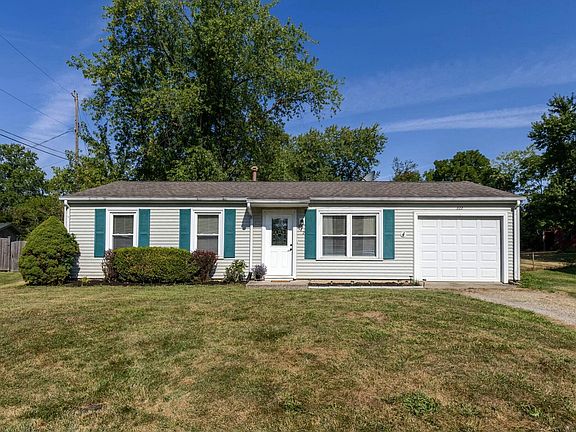3rd image of 322 Laurel Ct