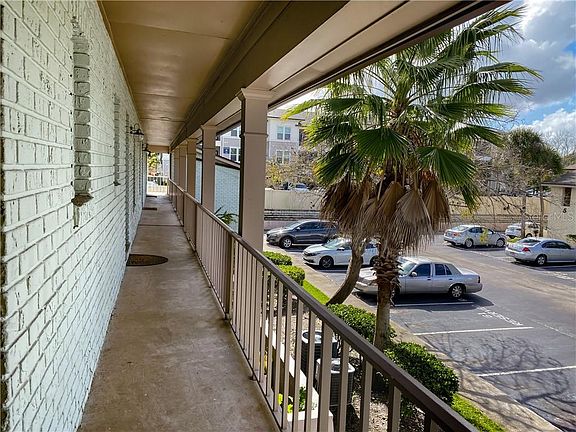 3rd image of 2914 Plaza Terrace Dr #2914