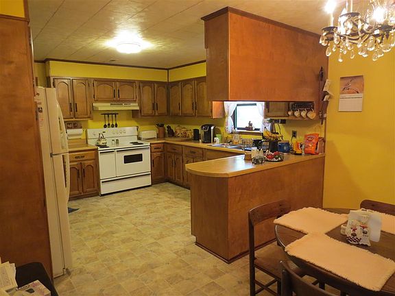 2nd image of 1031 Roberts Ridge Rd