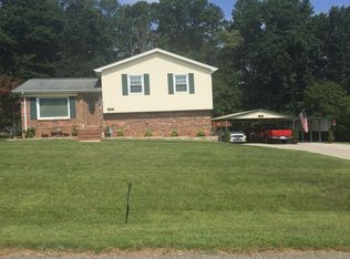 459 Oak Ridge Dr, Mount Airy, NC 27030