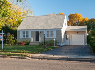 188 Meadows End Rd, Milford, CT 06460