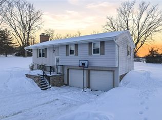 1881 Cliff Dr, Salem, OH 44460