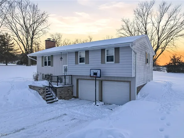 1881 Cliff Dr, Salem, OH 44460