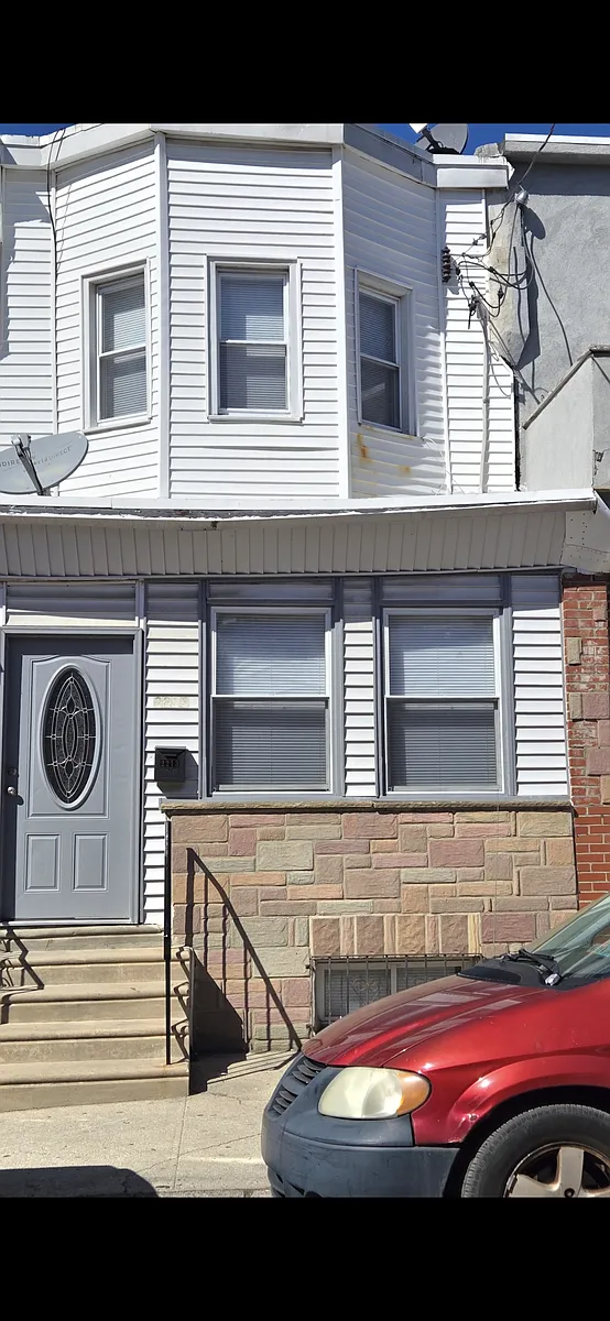 Photo 1 of 23 - 2213 McKean St - Philadelphia, PA Well-maintained rowhome with private entrance - 2213 McKean St