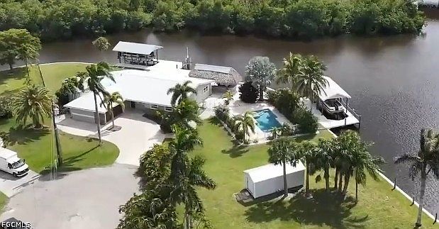 1st image of 416 Seaworthy Rd