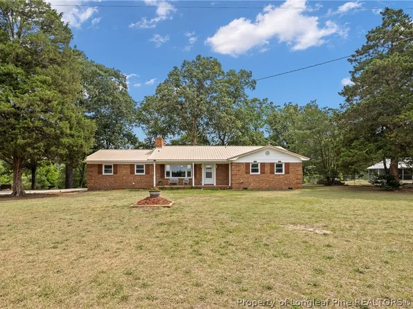 113 Lakeview Dr, Red Springs, NC 28377