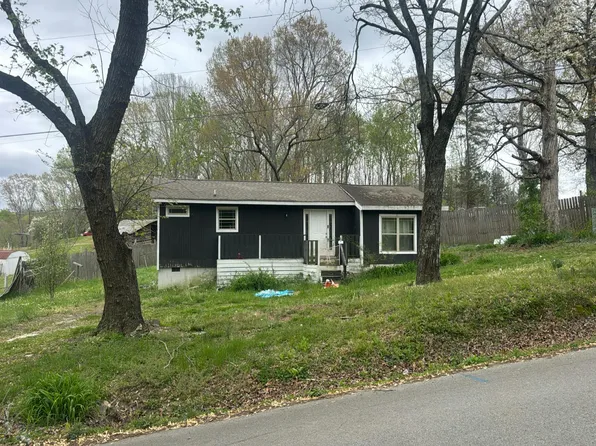 493 Akins Rd, Chickamauga, GA 30707