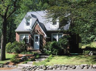 66 Pine Hill Rd, Bedford, MA 01730