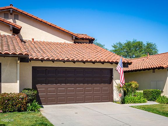 3rd image of 4465 Foxenwood Ln