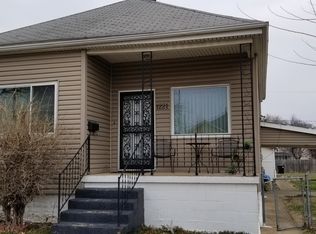 1221 Market St, Madison, IL 62060