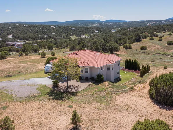 2 Richland Ct, Tijeras, NM 87059