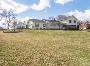 33424 Graceland Ln, Glade Spring, VA 24340