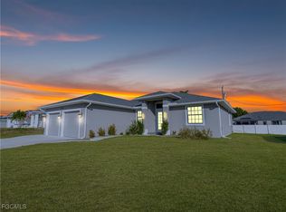 14121 Cedardale St, Fort Myers, FL 33905