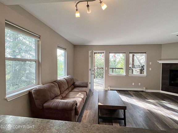 3rd image of 328 E 15th Ave APT 3