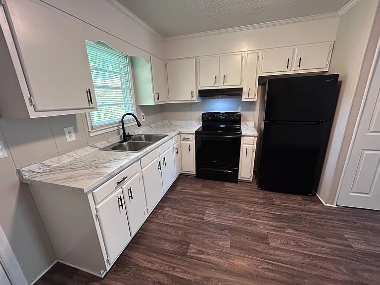 115 Cox Avenue — Photo 18