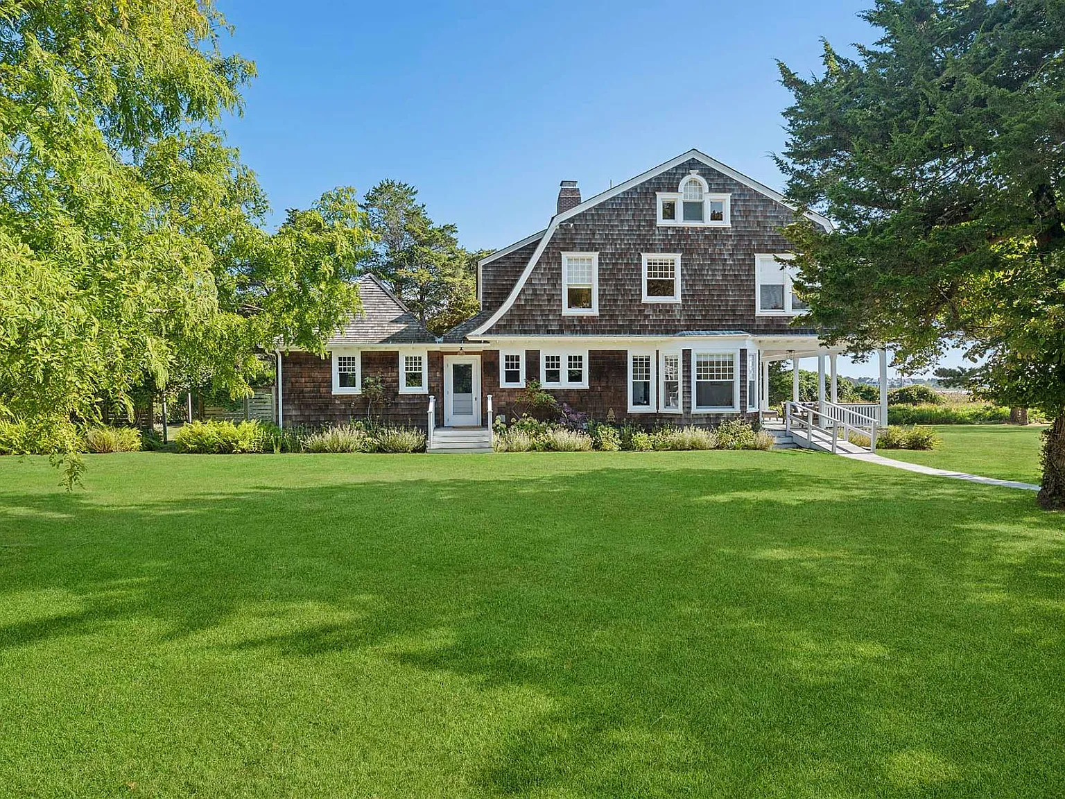 Wainscott Waterfront Bliss — Photo 4