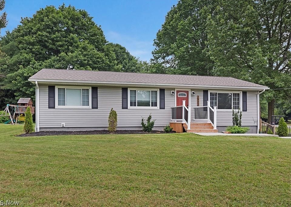 1st image of 2922 Cliffside Dr