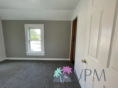 146 W. Broadway St — Photo 4