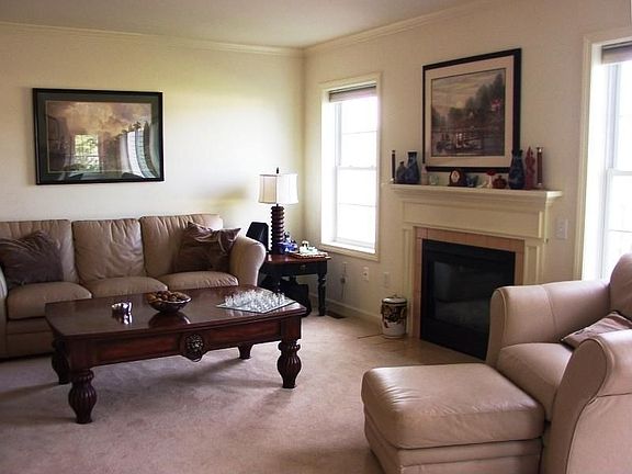 3 Bright Living Room