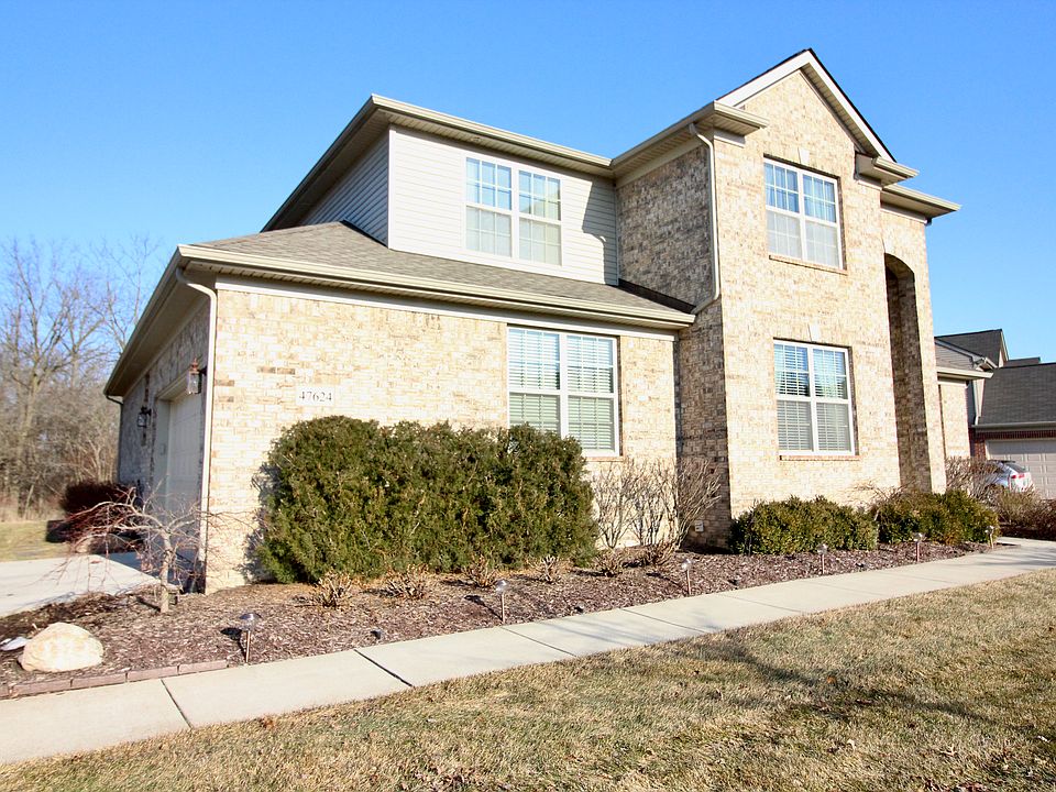 1st image of 47624 Lindenhurst Blvd #7